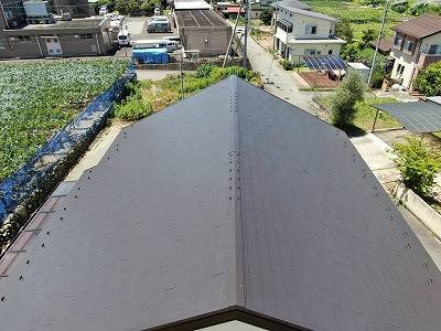 山梨市　屋根塗装　フッ素塗料　スレート屋根　施工後　完成写真　ドローン